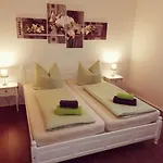 Gaestehaus Burgblick 3*