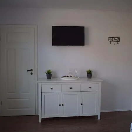 بيت ضيافة Gaestehaus Burgblick نويشتات-غليفه