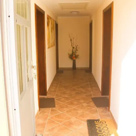 Gaestehaus Burgblick نويشتات-غليفه