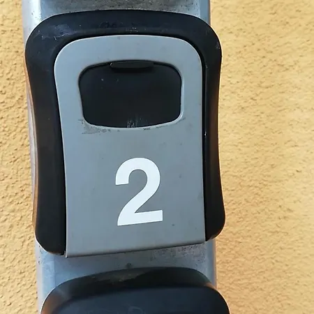 بيت ضيافة Gaestehaus Burgblick نويشتات-غليفه