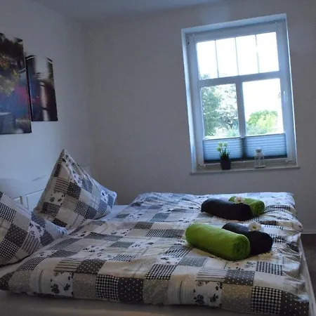 Gaestehaus Burgblick بيت ضيافة نويشتات-غليفه