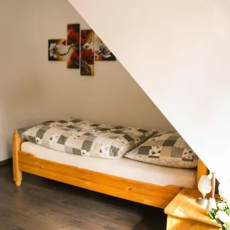 Gaestehaus Burgblick Bed & Breakfast 3*