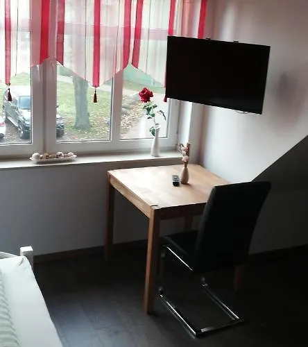 Gaestehaus Burgblick Bed & Breakfast 3*